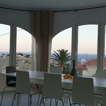 Casa De Personas Calp